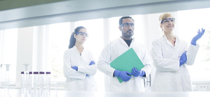 Quality control employee, 1. image